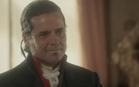 O ator Felipe Camargo caracterizado como o personagem José Bonifácio na novela Novo Mundo, da Globo