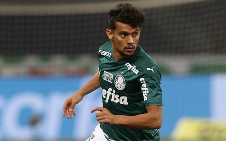 Meio-campista Gustavo Scarpa em ação pelo Palmeiras