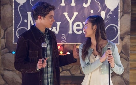 Joshua Bassett e Olivia Rodrigo cantam em cena de High School Musical: The Musical: The Series