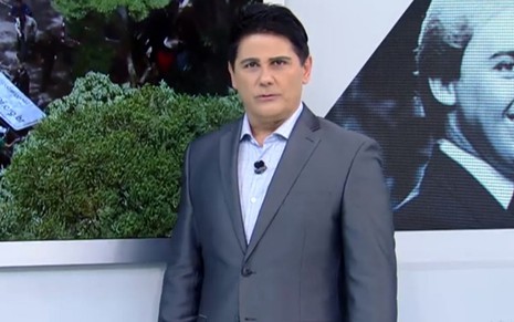 Cesar Filho no comando do Hoje em Dia, que venceu a Globo na última sexta (29)