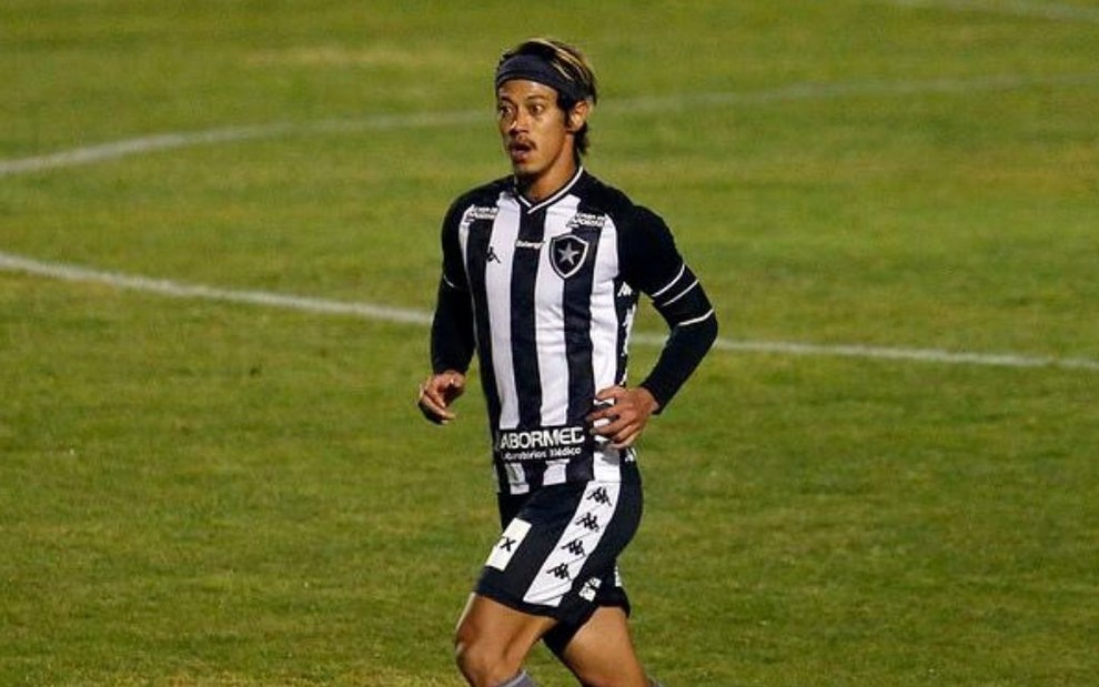 Keisuke Honda, em ação pelo Botafogo na Copa do Brasil