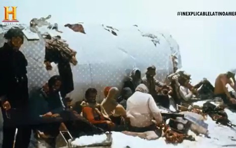 Cena de IneXplicável América Latina, do History Channel, com sobreviventes de desastre aéreo de 1972