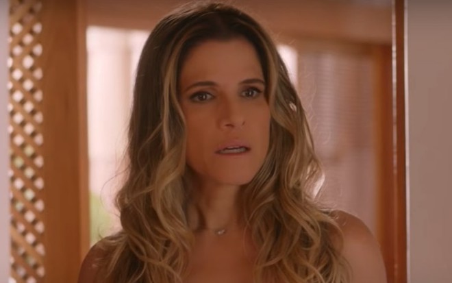 Ingrid Guimarães com expressão de choque em cena de De Pernas pro Ar 3