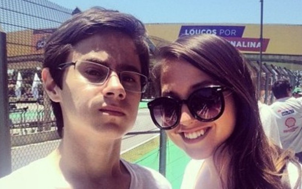 O ator Rafael Miguel com sua irmã Camilla Miguel em foto publicada no Instagram