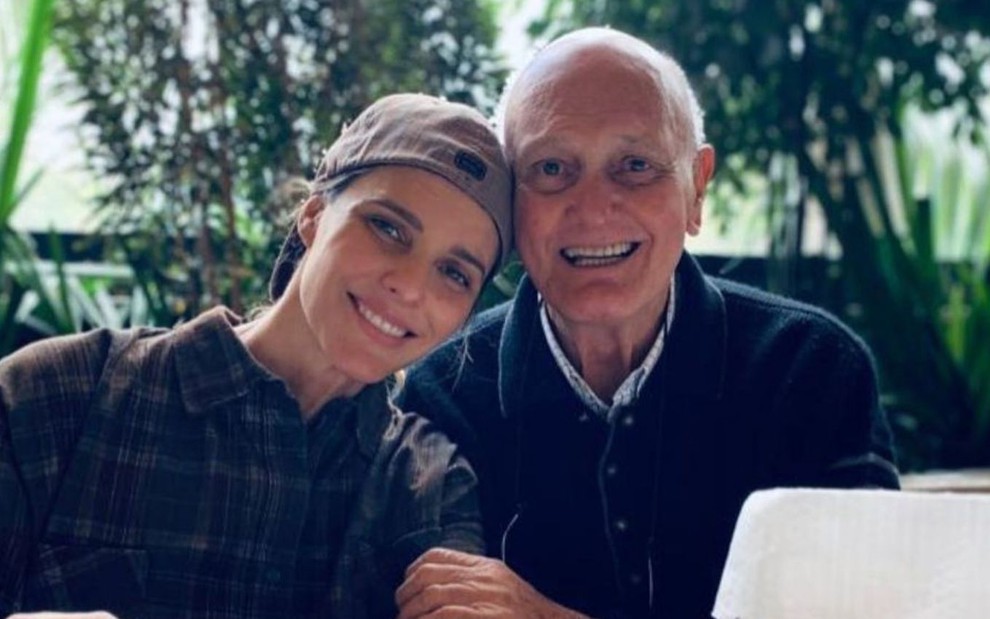 A apresentadora Fernanda Lima com o pai, Cleomar Lima, em foto publicada no Instagram