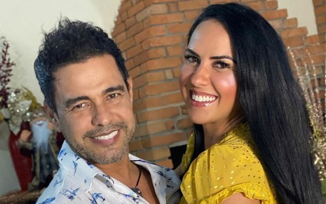 O cantor Zezé di Camargo com a mulher, a influenciadora Graciele Lacerda, em foto publicada no Instagram