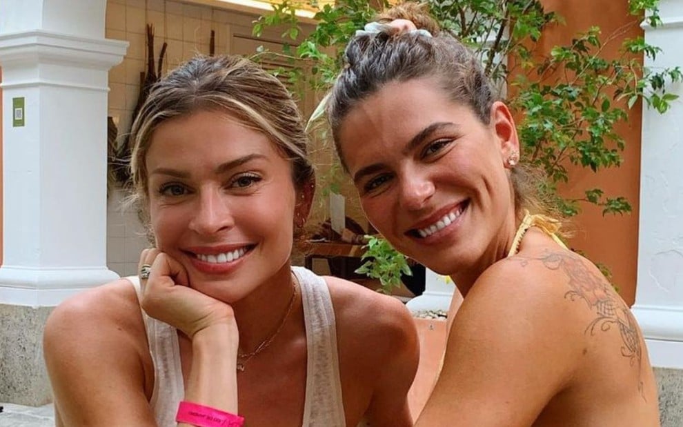 A atriz Grazi Massafera com a modelo Mariana Goldfarb em foto publicada no Instagram