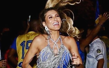 A apresentadora Lívia Andrade durante ensaio da escola de samba Paraíso do Tuiuti, no Rio de Janeiro, em foto publicada no Instagram 