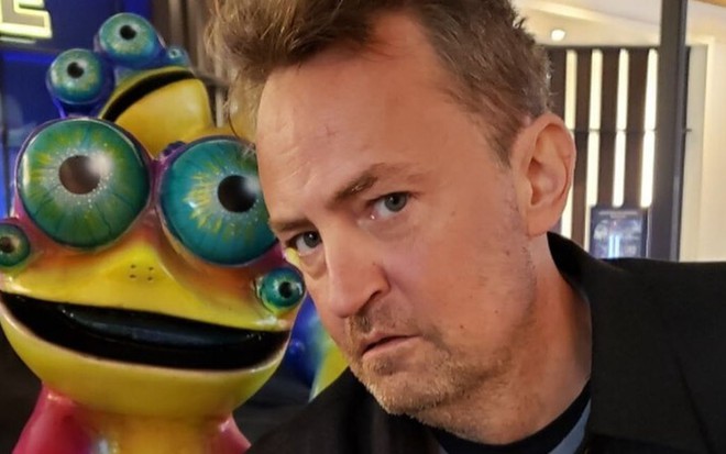 O ator norte-americano Matthew Perry em foto publicada nas redes sociais em fevereiro deste ano