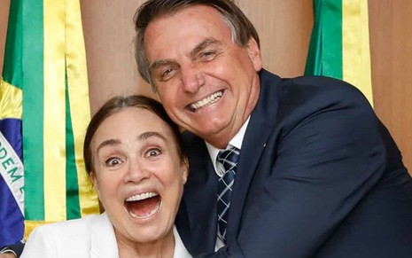 A atriz Regina Duarte com o presidente Jair Bolsonaro em Brasília