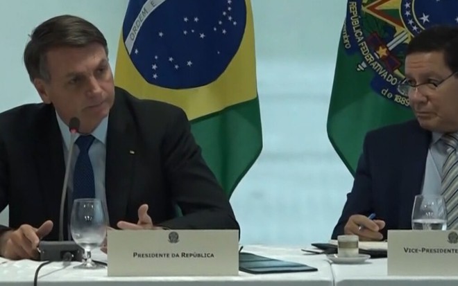 Silvio Santos exibe reunião de Jair Bolsonaro no SBT sem cortes em ...
