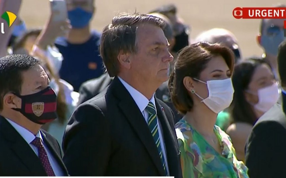 Jair Bolsonaro e Michelle Bolsonaro durante solenidade em Brasília para celebrar Dia da Independência