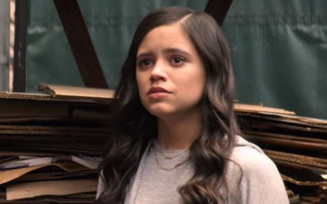 Jenna Ortega em cena da segunda temporada de You