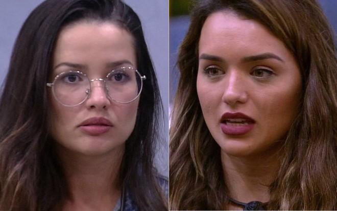 Juliette maquiada em selfie, com o cabelo cacheado e luzes nos fios; Rafa Kalimann com penteado parecido