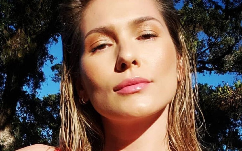 Lívia Andrade em ensaio para o Instagram em 21 de maio de 2020