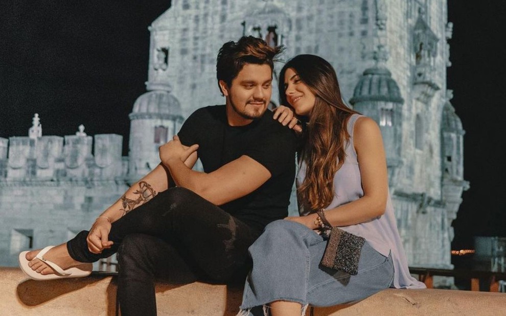Luan Santana e Jade Magalhães, em foto publicada no Instagram