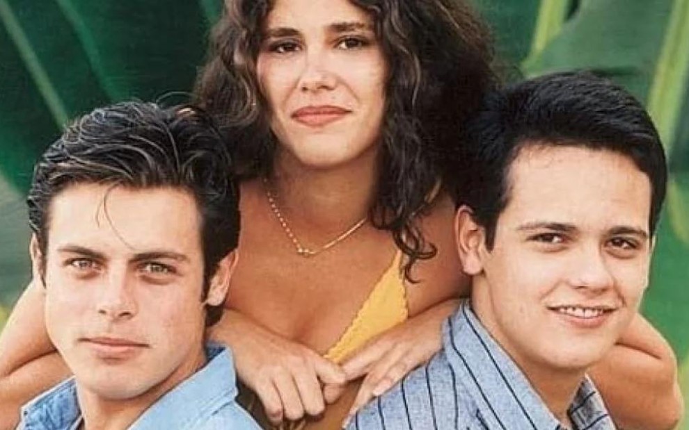 Os atores Luigi Baricelli, Juliana Martins e Danton Mello em foto de divulgação de Malhação em 1995