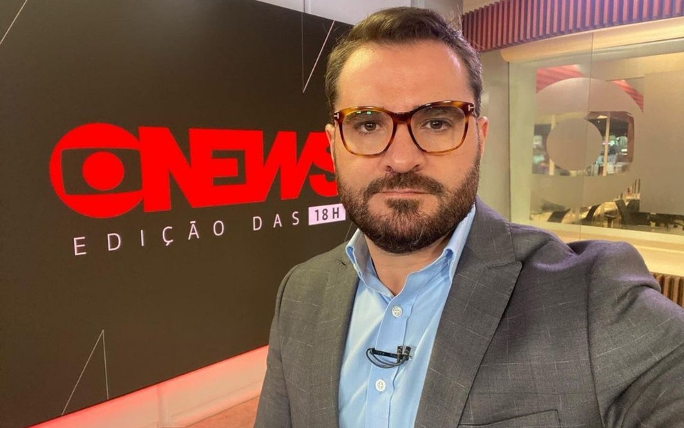 Imagem de Marcelo Cosme nos estúdios da GloboNews