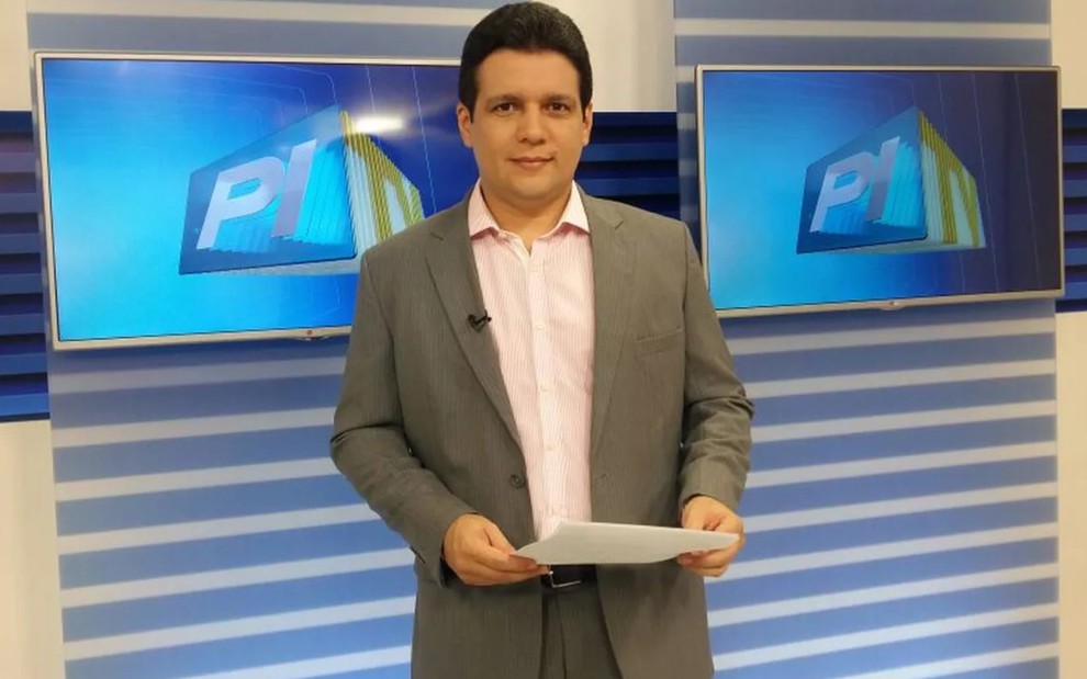 O jornalista Marcelo Magno à frente do PITV na TV Clube, afiliada da Globo no Piauí