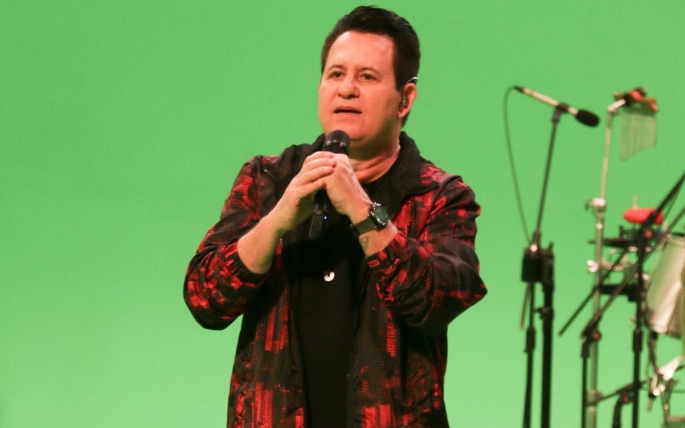 Marrone em gravação do DVD José Roberto Ferreira, em outubro de 2020