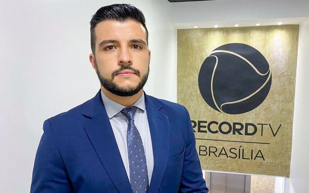 Matheus Ribeiro na Record Brasília em publicação para seu Instagram