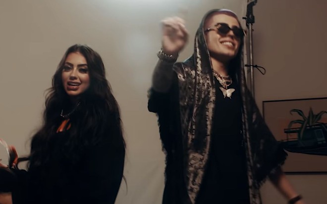 MC Mirella e o irmão, Muryllo, em clipe de Fuga, parceria musical entre os dois