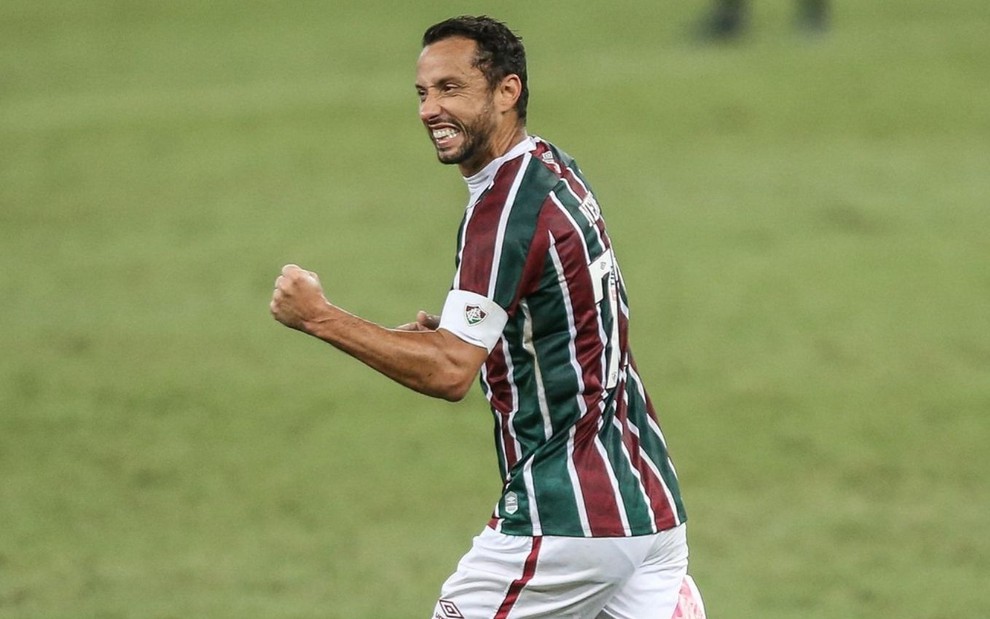 Imagem de Nenê comemorando seu gol contra o Corinthians em jogo do Fluminense no Campeonato Brasileiro 2020