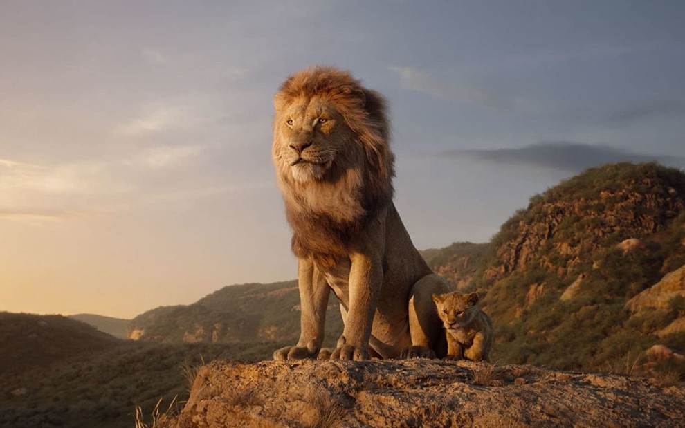 Mufasa e Simba conversam em cena da nova versão de O Rei Leão (2019)
