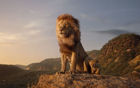 Mufasa e Simba conversam em cena da nova versão de O Rei Leão (2019)