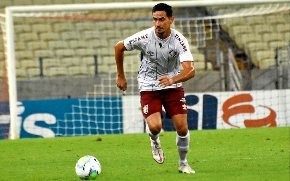 Imagem de Paulo Henrique Ganso em ação pelo Fluminense