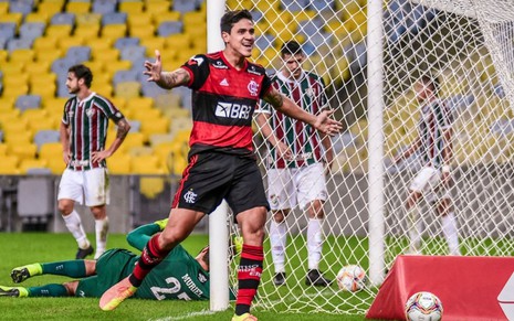 Pedro esteja gol pelo Flamengo na final do Carioca