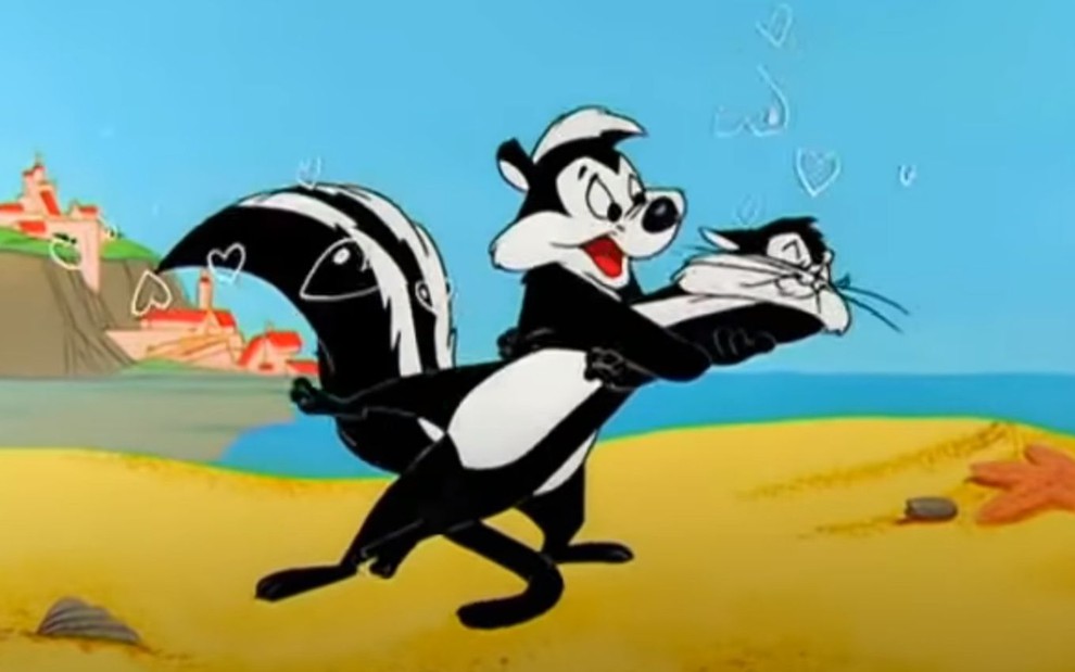 Desenho em que o personagem Pepé Le Pew, um gambá, agarra a gata Penelope em uma praia