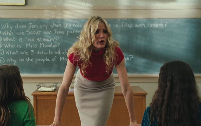 Cameron Diaz grita com seus alunos em cena de Professora Sem Classe (2011)