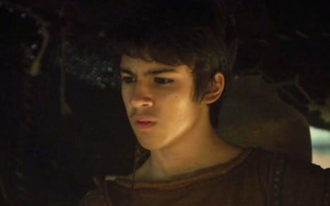 O ator Henrique Camargo em cena de Gênesis, caracterizado como Ismael