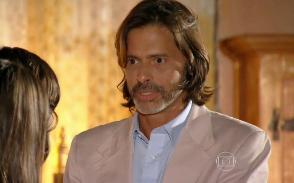 Reinaldo (Marcos Winter) em cena de Flor do Caribe