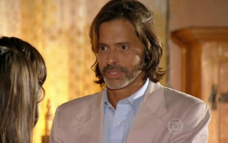 Reinaldo (Marcos Winter) em cena de Flor do Caribe