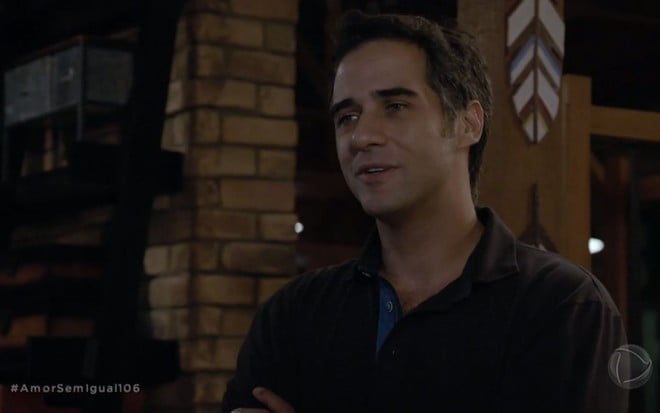 Miguel (Rafael Sardão) em cena de Amor Sem Igual