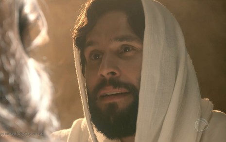 Jesus (Dudu Azevedo) em cena de Jesus
