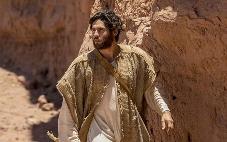 Dudu Azevedo como Jesus na novela da Record