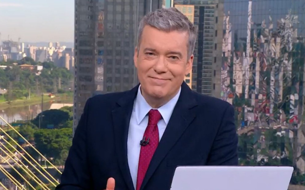 Gemidão invade telejornal da Globo e Roberto Kovalick perde a concentração  · Notícias da TV