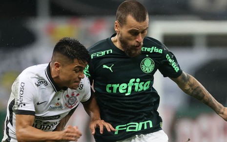 Imagem de Roni (à esq.) e Lucas Lima em Palmeiras x Corinthians no Paulistão 2021