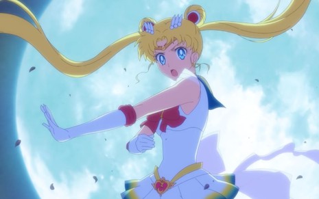 Personagem Serena em cena do filme Pretty Guardian Sailor Moon Eternal: O Filme