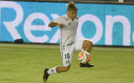 Imagem de Soteldo durante jogo do Santos na Libertadores