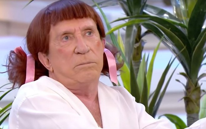 O ator Moacyr Franco no programa A Praça é Nossa, do SBT, em edição exibida em março de 2017 