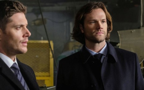 Jensen Ackles e Jared Padalecki em cena de Supernatural, da The CW