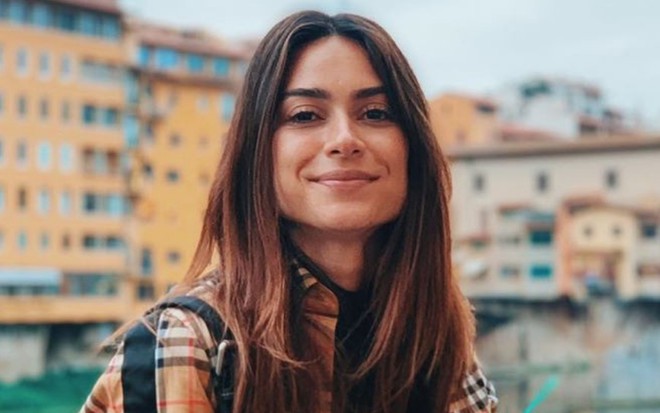 Thaila Ayala sorrindo