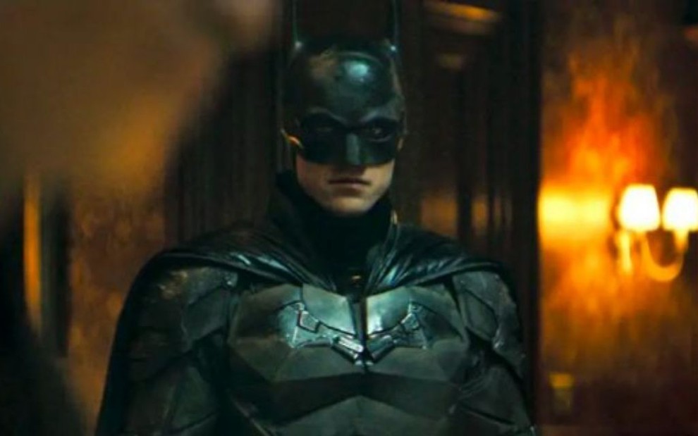 Robert Pattinson como o Homem-Morcego no trailer de The Batman