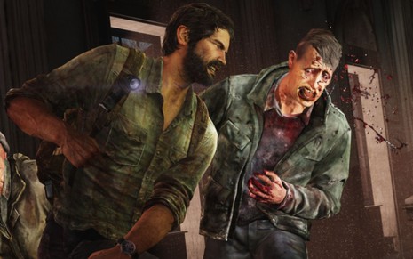 Joel mata um monstro em cena do game The Last of Us