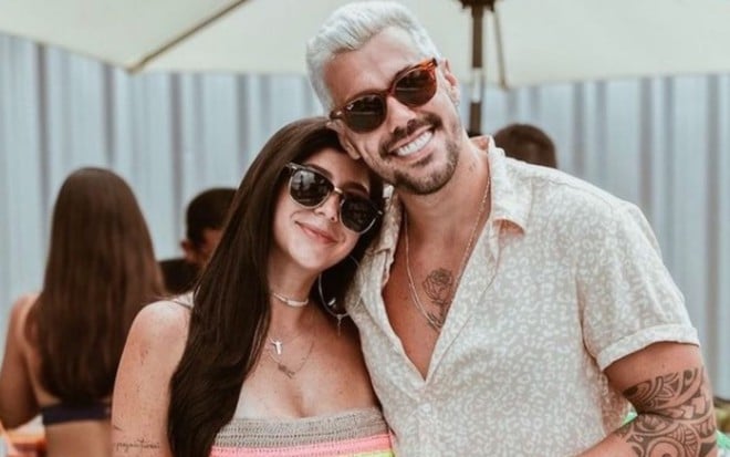 Yá Burihan e Lipe Ribeiro juntos em foto no Instagram em 2020