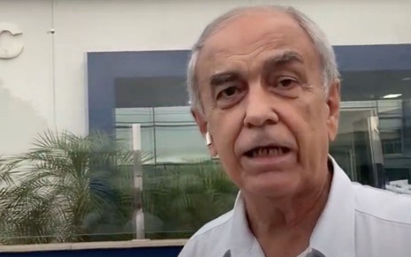 O candidato a prefeito do município de Bom Jesus do Itabapoana, Paulo Sérgio Cyrillo, em um vídeo publicado no YouTube
